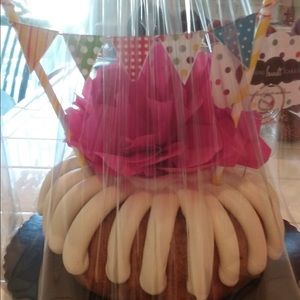 Meet your Posher, Candy